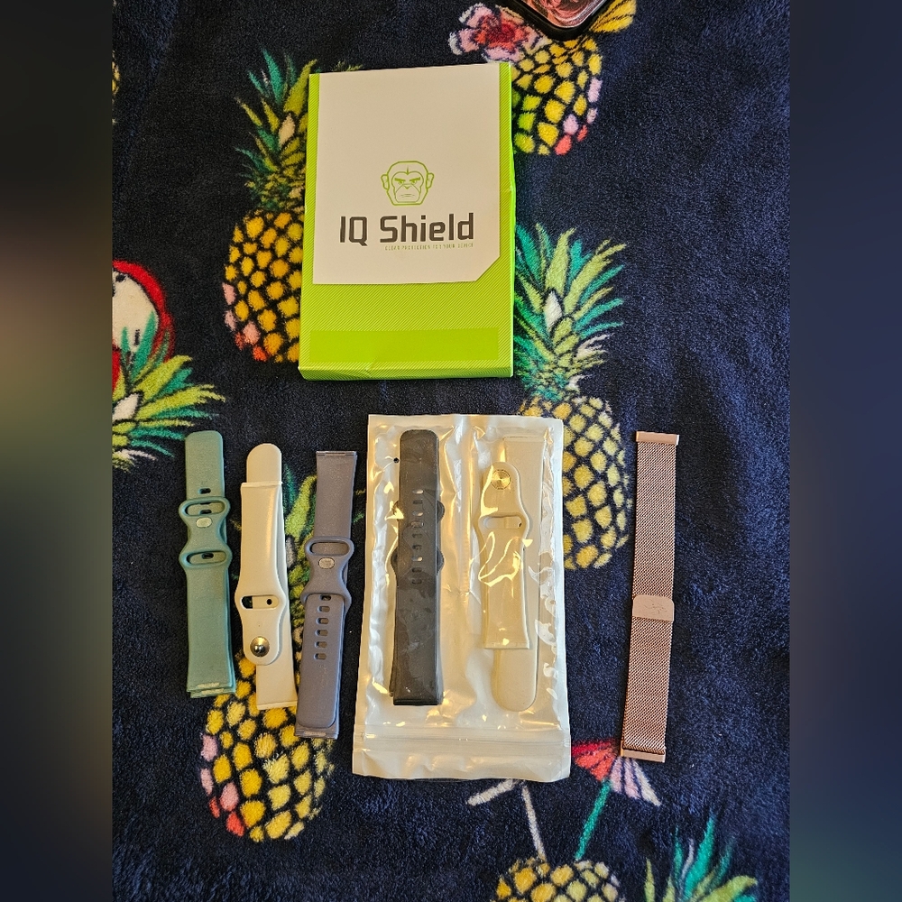 Fitbit watch bands (6) and screen protrctor